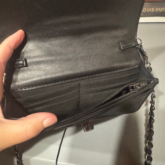 Badgley Mischka Quilted Crossbody Bag - Picture 9 of 12